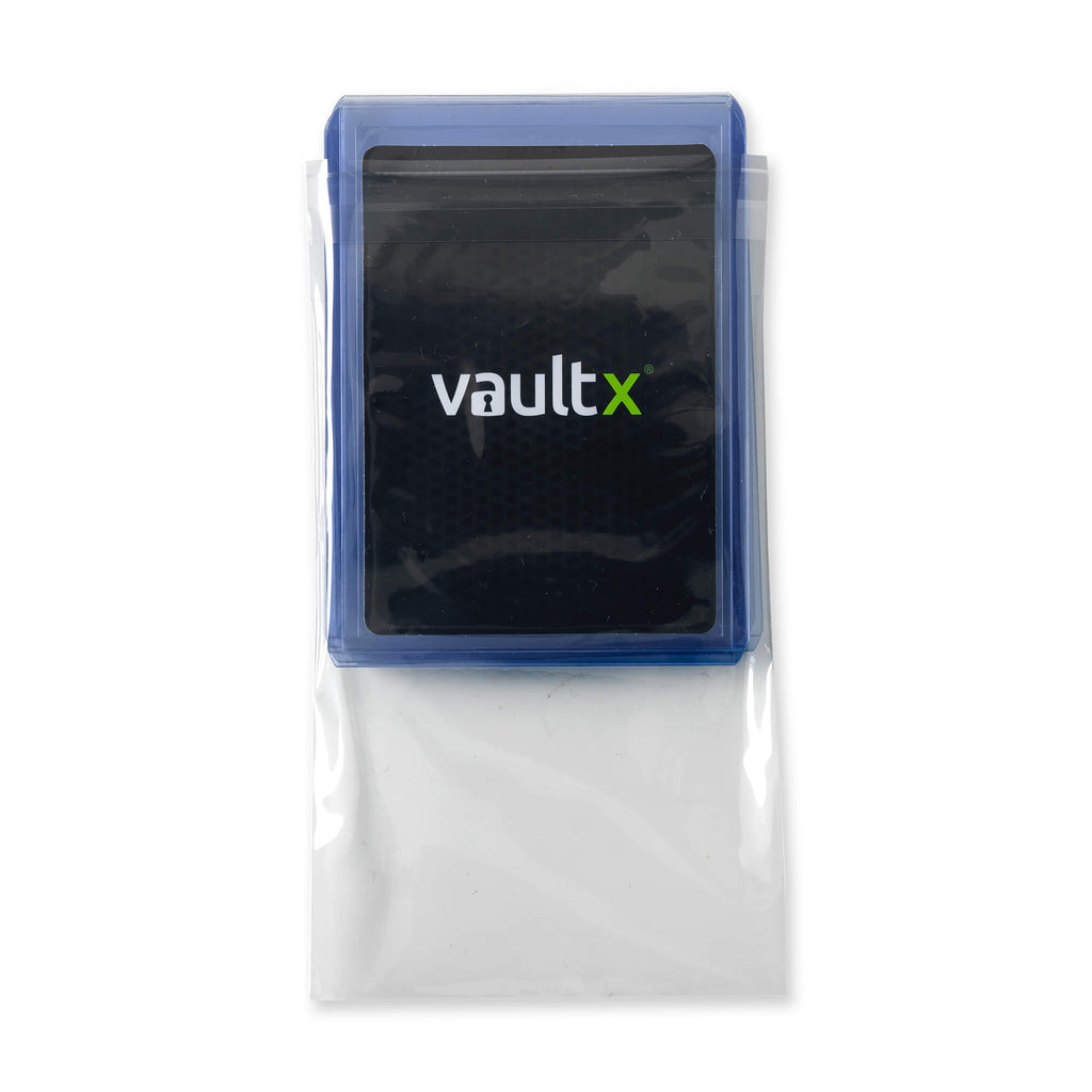 Vault X: Card Holder [Sleeves]